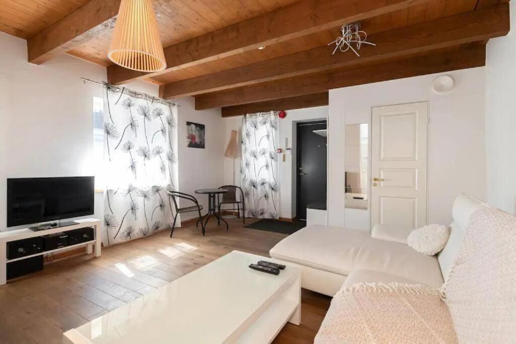 Cozy 3 Story House In Old Town Apartment Tallinn Ngoại thất bức ảnh