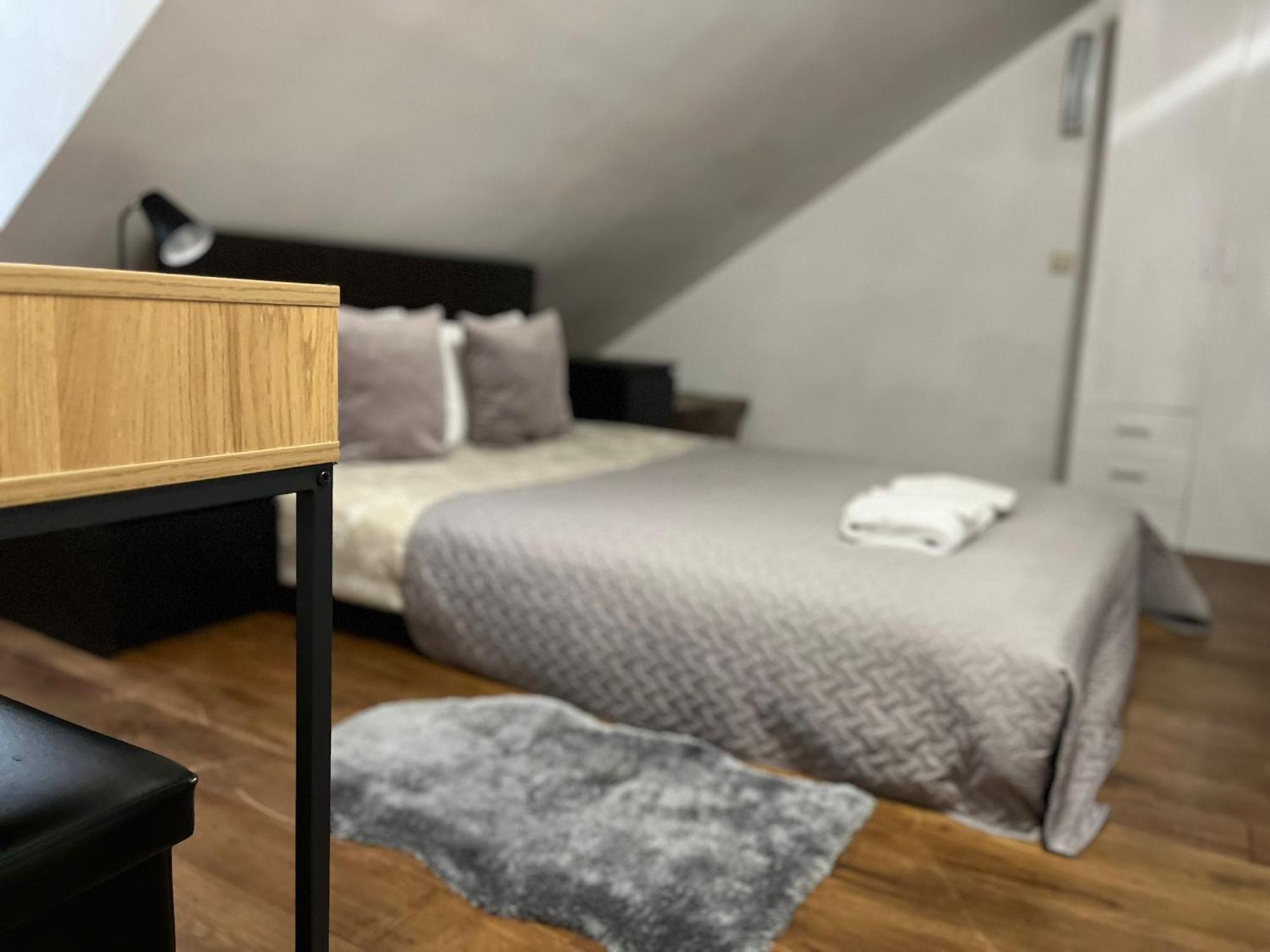 Cozy 3 Story House In Old Town Apartment Tallinn Ngoại thất bức ảnh