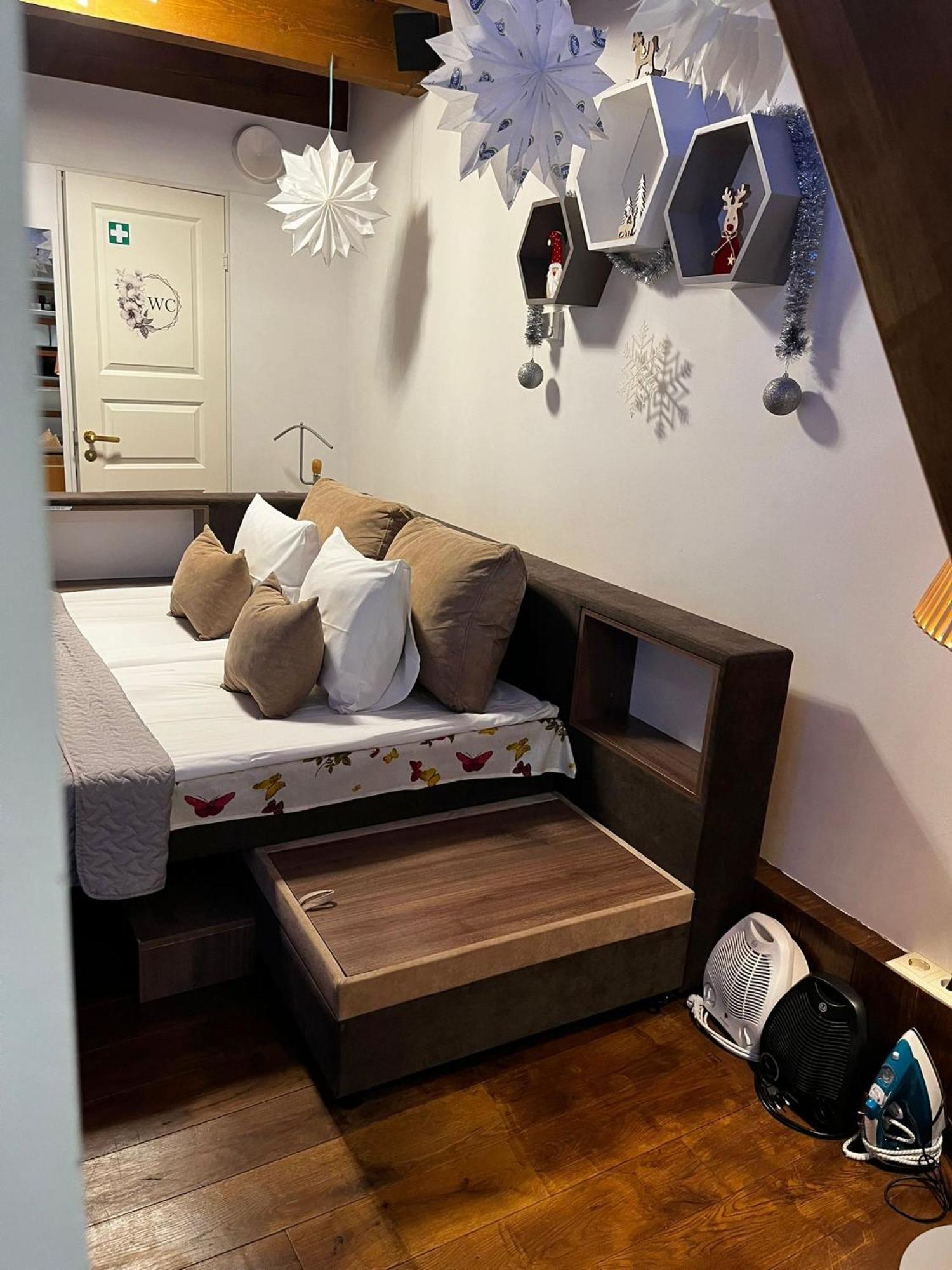 Cozy 3 Story House In Old Town Apartment Tallinn Ngoại thất bức ảnh