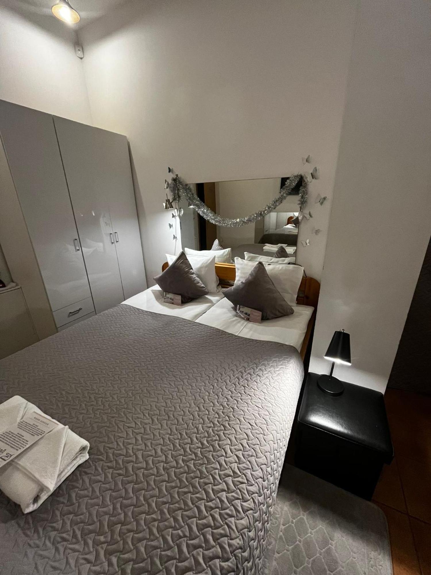 Cozy 3 Story House In Old Town Apartment Tallinn Ngoại thất bức ảnh